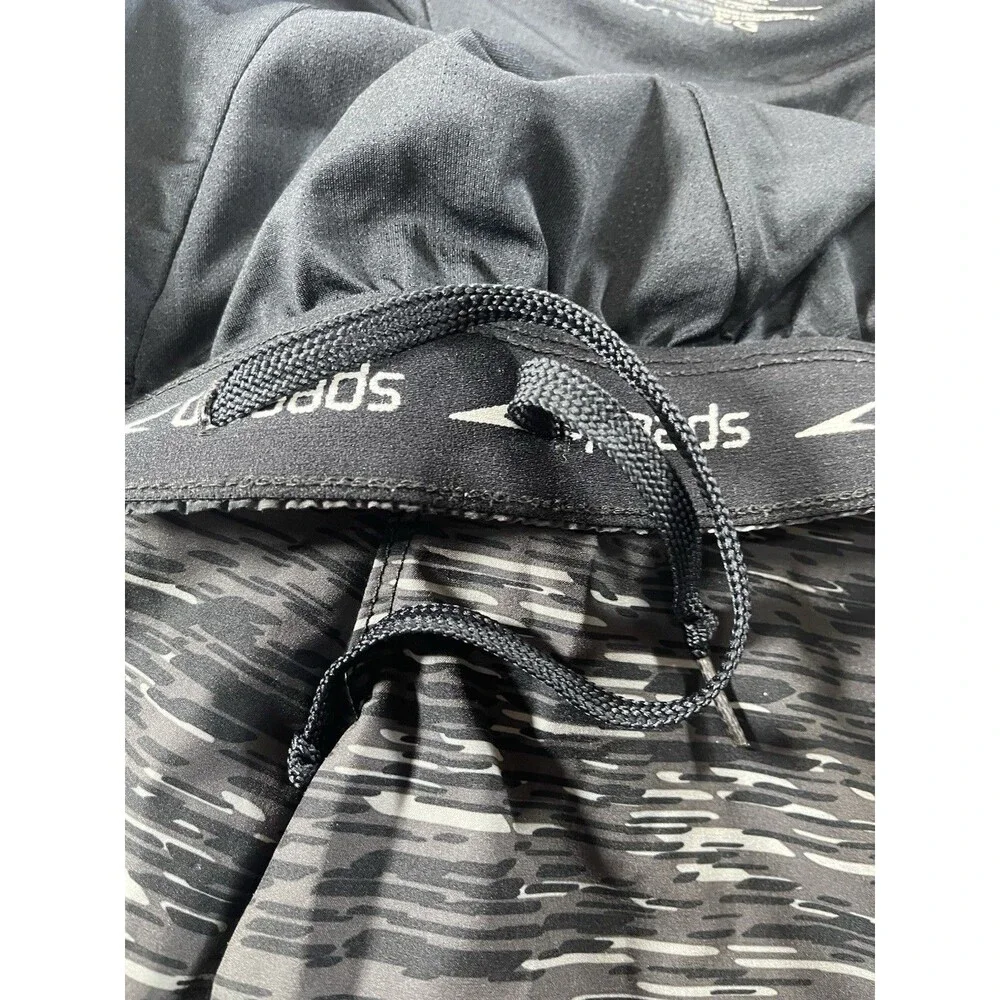 Speedo Men’s Performance Swim Trunks / Board Shorts - Size XL